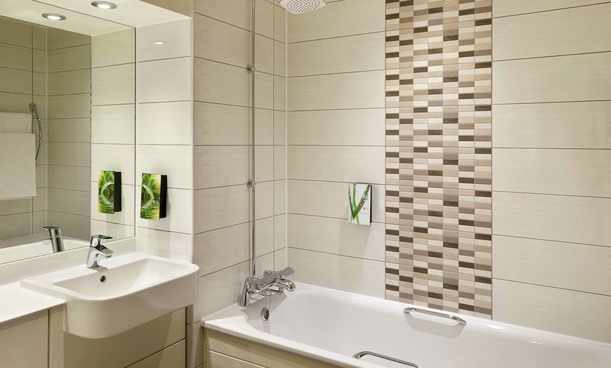 Image 6: ✈ PAYS DE GALLES | Cardiff - Match Pays de Galles VS France - Tourn...