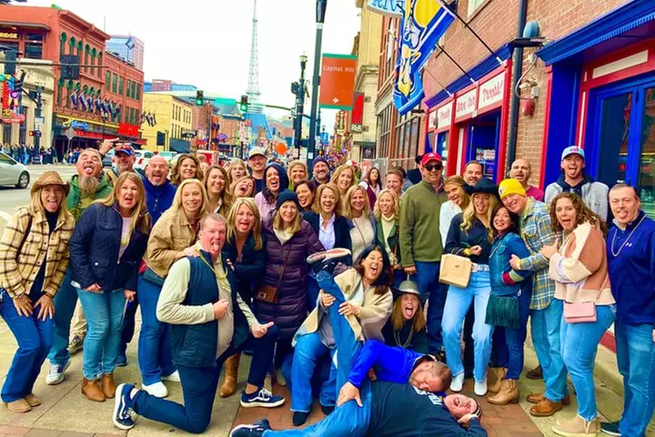 Guided Pub Crawl Walking Tour of Downtown Nashville