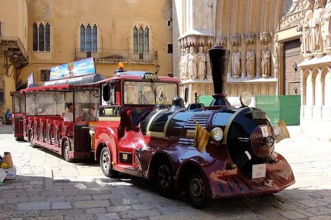 Tren turístico de Tarragona. Paradas libres. - Primary Image