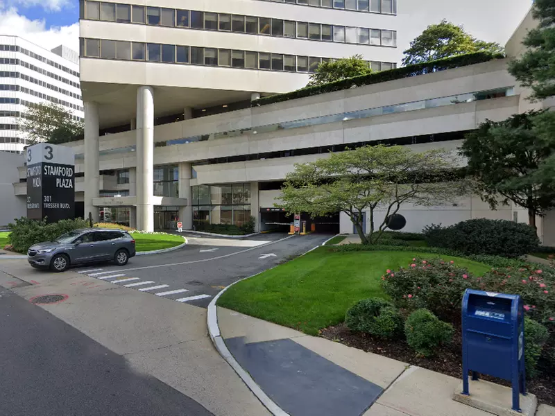 Parking at Stanford Plaza Garage