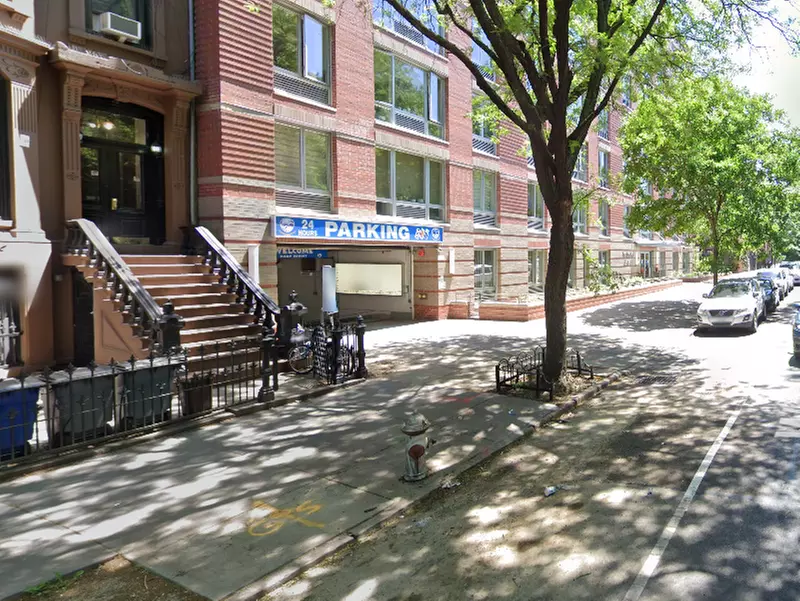 Parking at Enterprise Parking Systems - Enterprise Washington Garage - Second Medium