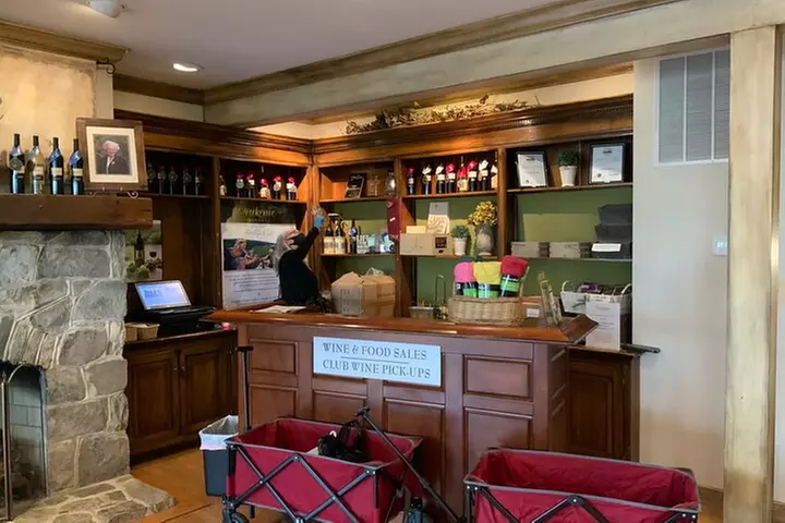 Private Loudoun County Wine Tour from DC with Stops at 3 Wineries
