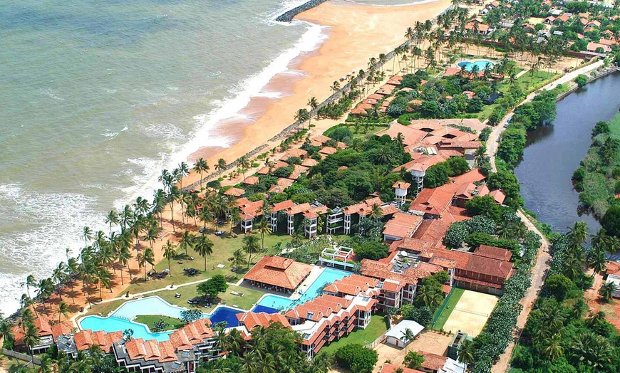 Image 28: ✈ SRI LANKA | - Club Hotel Dolphin 4* - Spa