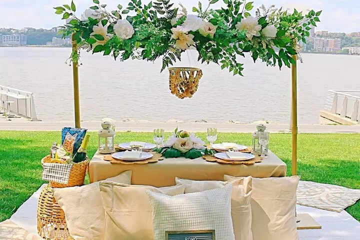 Central Park Luxury Picnic for 2 - Primary Image