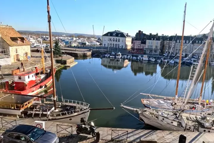 Excursion d'une journée à Étretat et Honfleur au départ de Paris Pe...