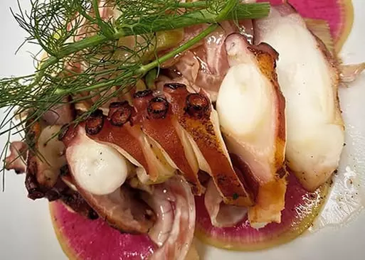 5% Cash Back at Manera's Restaurant
