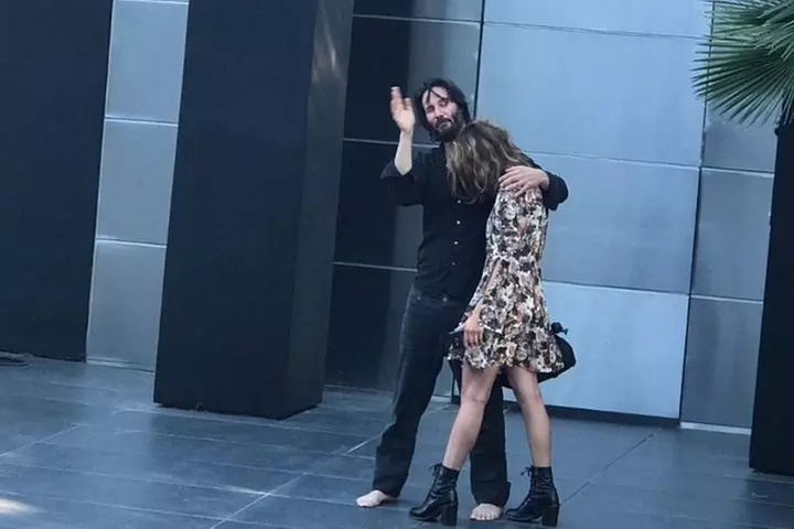 Hollywood, Beverly Hills and Celebrity Homes Open Air Van Tour