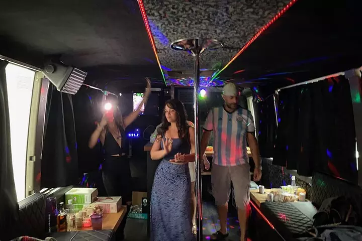 Miami Party Bus Tour: Wynwood, Brickell & Little Havana