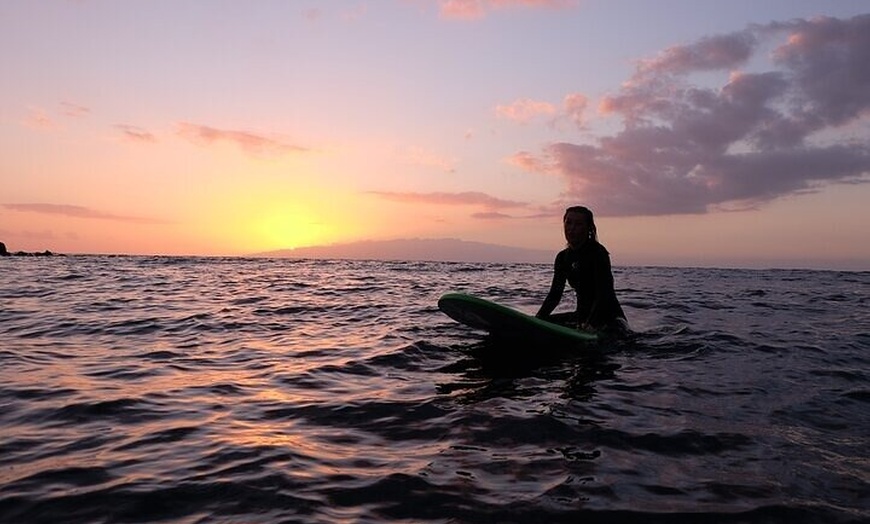 Image 10: Clase de Surf Grupal en Playa de Las Américas con Fotografías