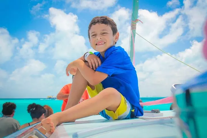 Afternoon Half-Day Catmaran Sailing and Snorkel Adventure