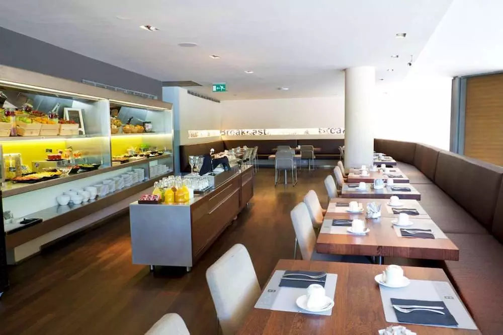 ✈ ESPAGNE | Barcelone - B-Hotel 3*, 2 nuit - Piscine en rooftop