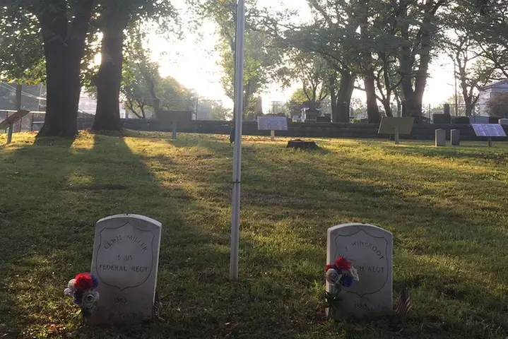 1.5-Hour Cemetery Ghost Hunt in Chattanooga