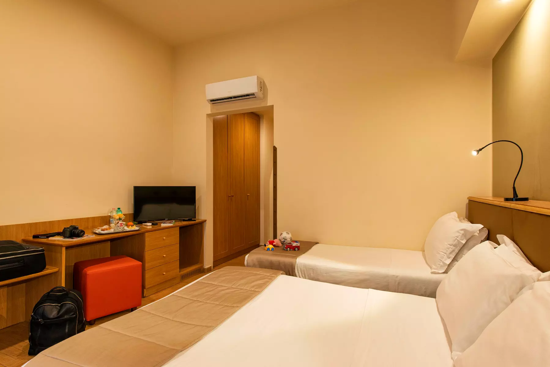 ✈ CAMPANIE | Naples - Grand Hotel Europa 3*, 2 nuit - City break