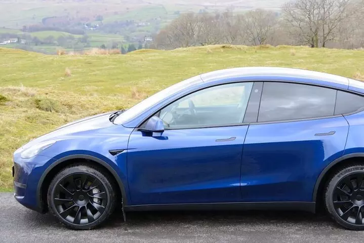 Luxury Private Tesla Transfer from Phoenix Airport to Hotels