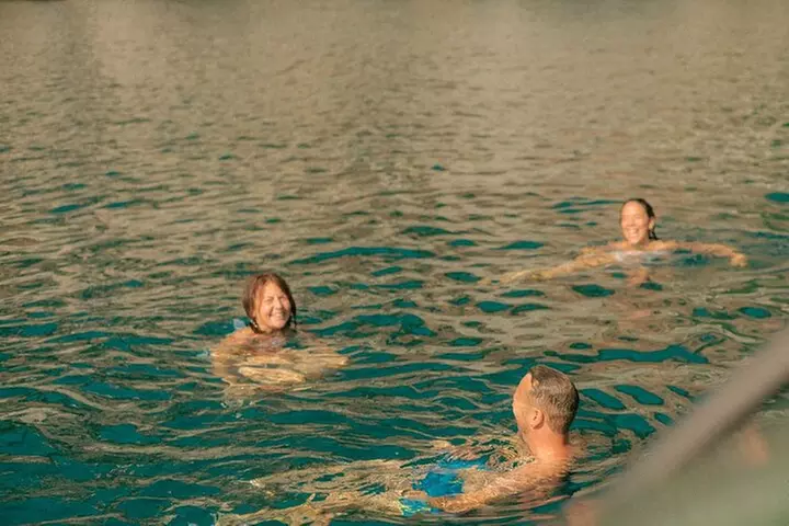 Alquiler por 4 Horas de Bayliner E16