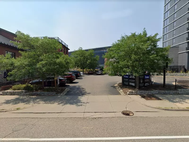 Parking at 903 Washington Ave. S. Lot 3B