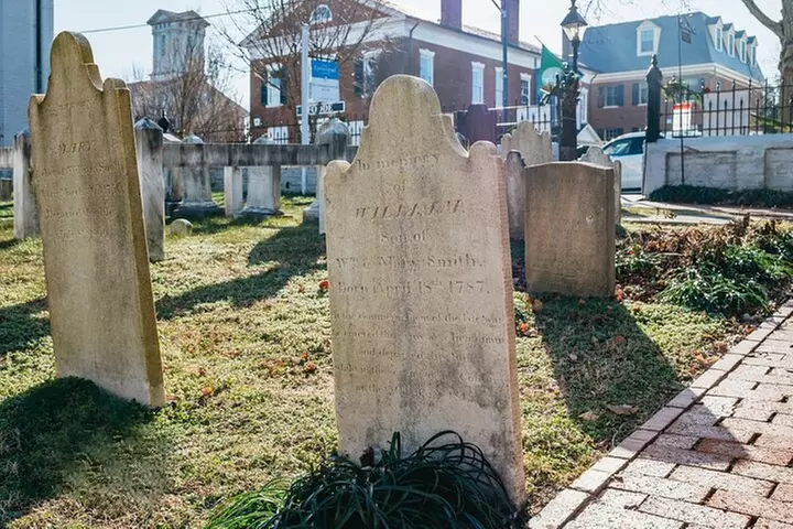 Ghosts of Fredericksburg, Virginia: A Self-Guided Walking Tour