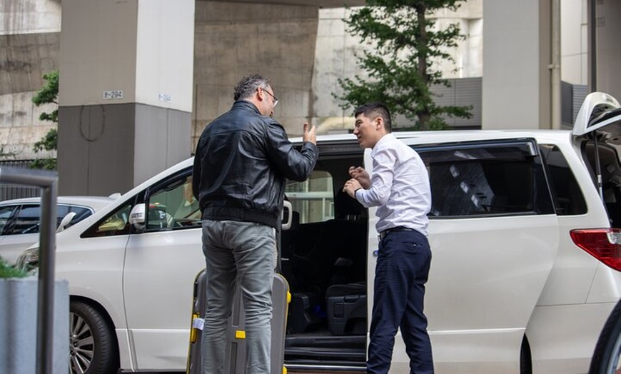 Image 12: Private Taxi Transfer from London to Stansted Airport