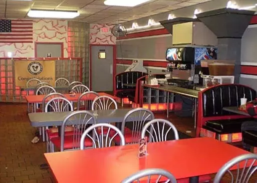 5% Cash Back at Byron's Hot Dogs