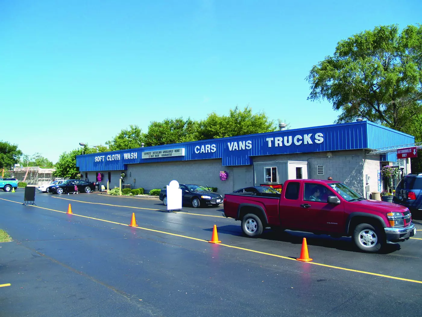 $15.99 For 2 Full Service Car Washes (Reg. $31.98) - Primary Image