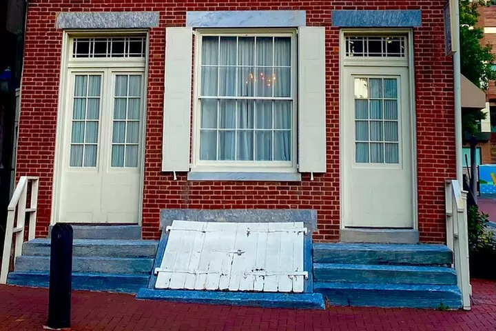 Philadelphia Haunted Ghost Smartphone Guided Audio Walking Tour