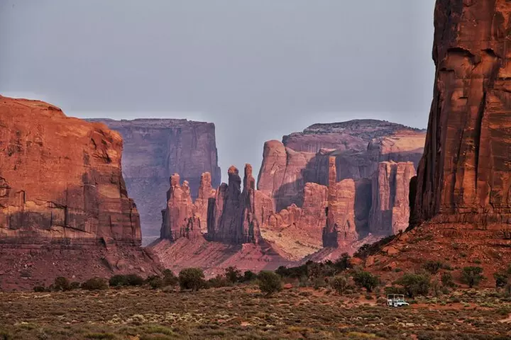 1.5 Hour Tour of Monument Valley's Loop Drive