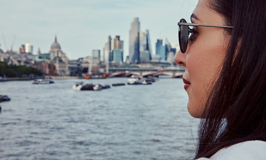 Image 6: Private Photoshoot with Professional Photographer in London