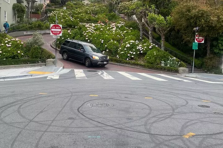 Ultimate Night Tour of San Francisco with Sightseeing Shuttle