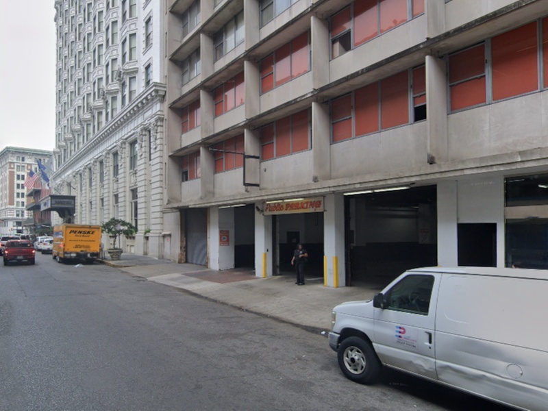 Parking at Roosevelt Way Garage