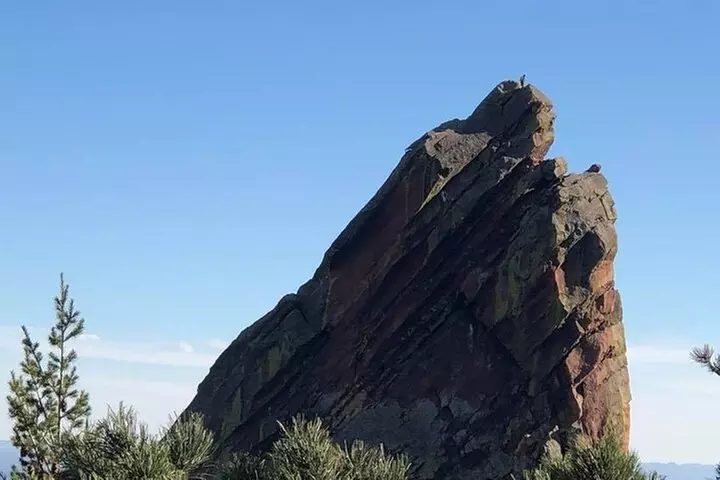 Private "Boulder Peaks & Wilderness Tours: Mallory Cave Trail"