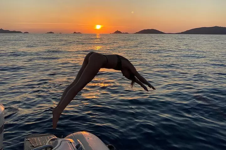 Croisière bateau au Coucher du Soleil avec Apéritif aux îles sangui...