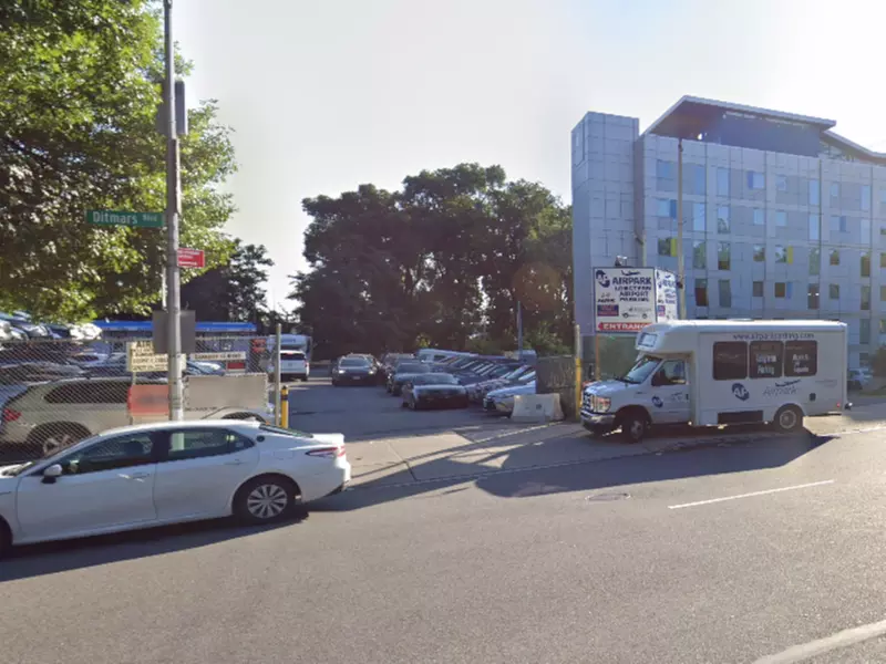 Parking at Airpark LGA - Second Medium