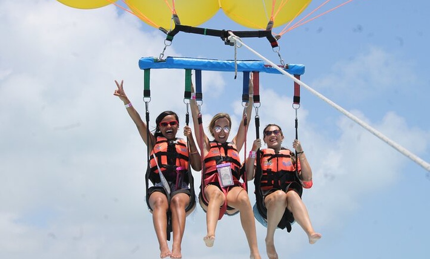 Image 3: Cancun Speed Boat, Parasailing and Dolphin Beach with Transport