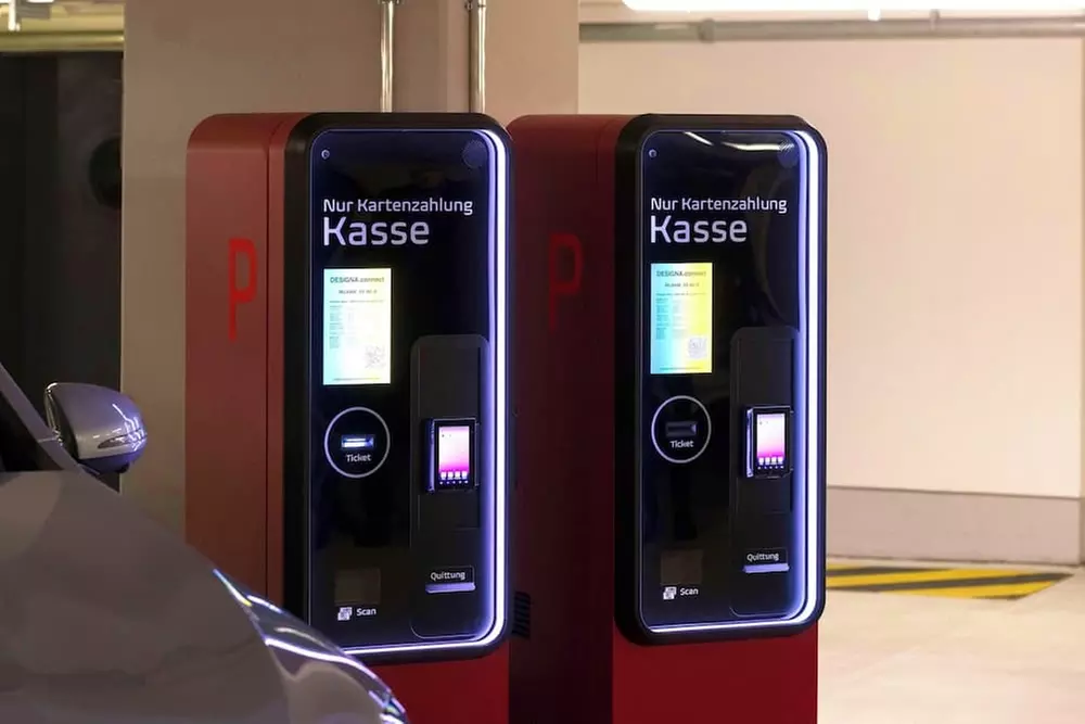 ✈ DEUTSCHLAND | Hamburg - Scandic Hamburg Emporio 4*, 2 Nächte