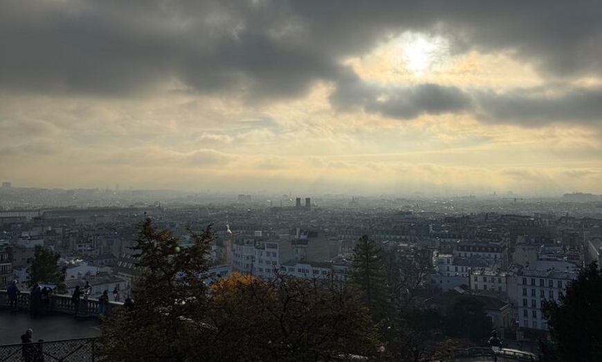 Image 4: Femmes de Montmartre : Une visite à pied de Paris