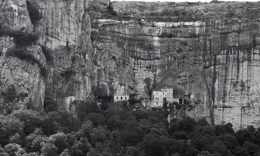 Image 1: Visite privée de la grotte Marie-Madeleine et de la basilique St Ma...