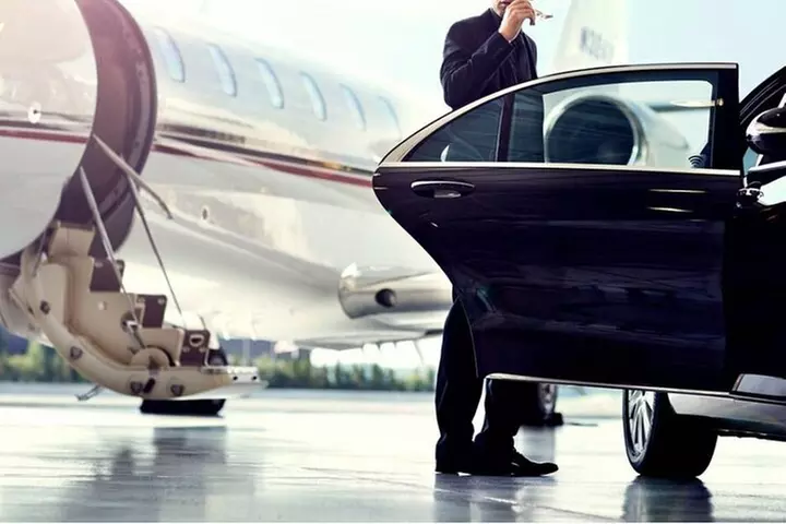Private Transfer in a Luxury Vehicle to and/or from MSY Airport
