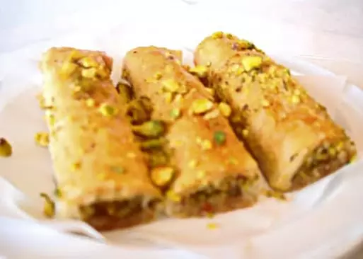 5% Cash Back at Maan's Mediterranean Grill