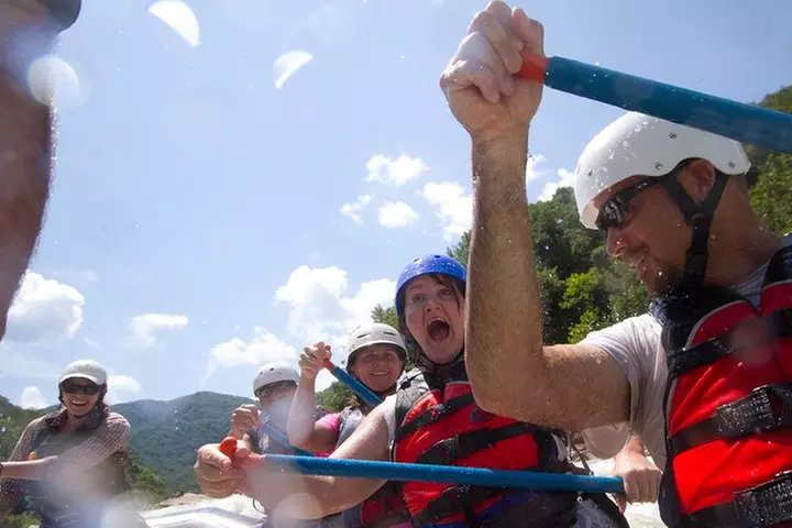 Lower New River Whitewater Rafting Trip - Second Medium