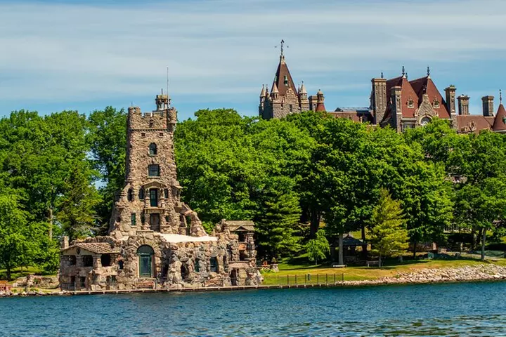 Boldt Castle and 2 Nation Tour