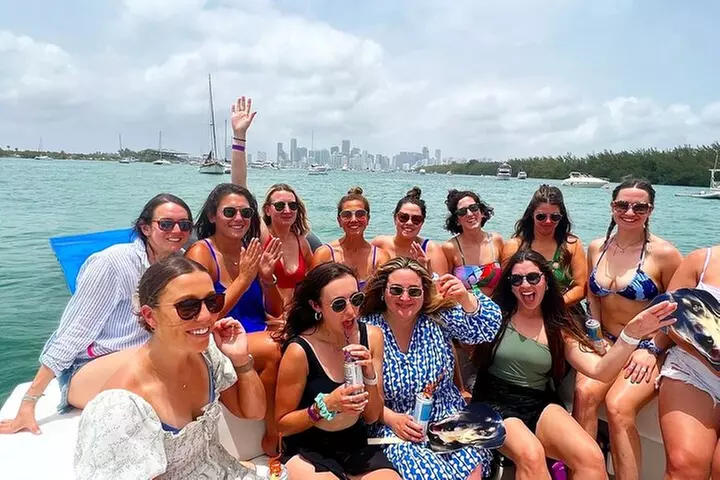 MasterBeast Yacht Charter40 Boat Rental Tours Private Miami