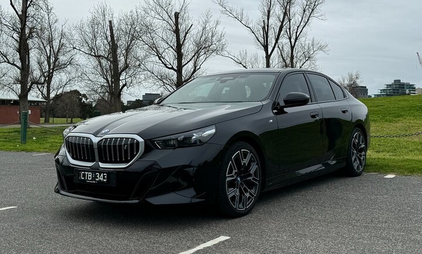 Image 4: Melbourne Luxury EV Airport Transfer