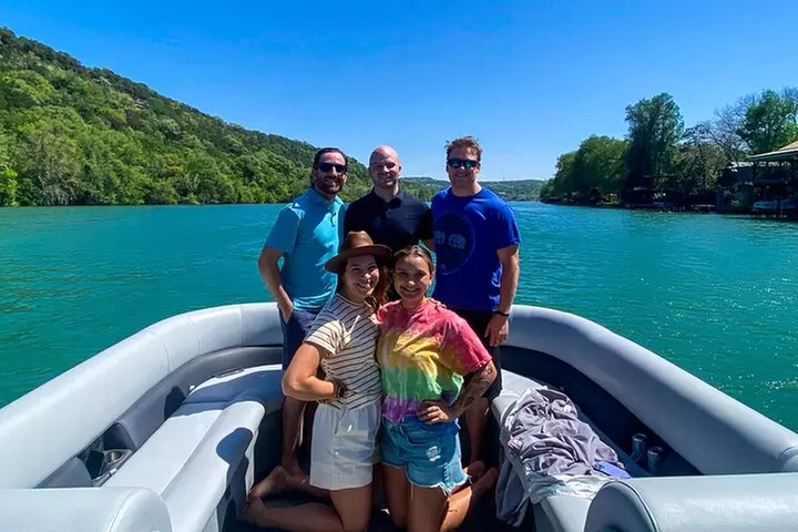 Private Lake Austin Boat Cruise: 2-Hour, Fully Shaded (Up to 13)