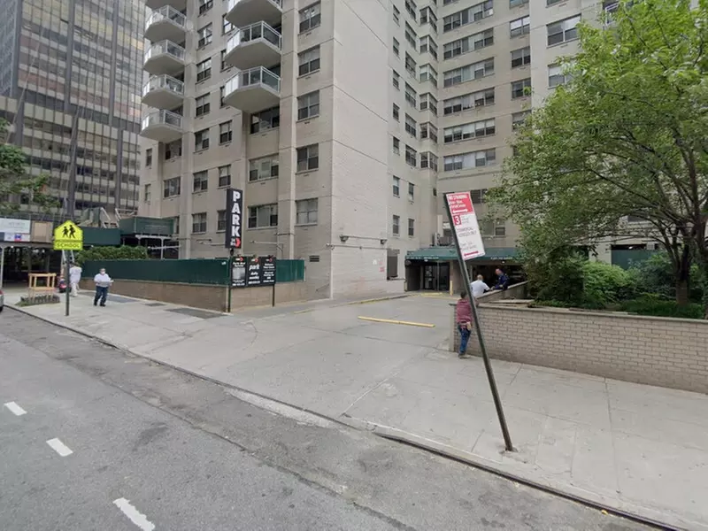 Parking at GMC Parking - Plaza 400 Garage - Second Medium