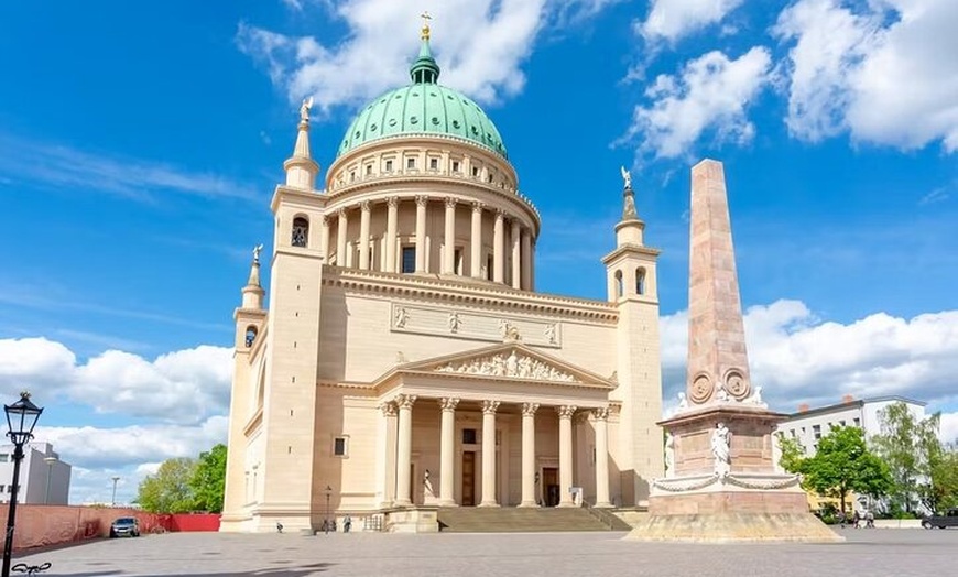 Image 10: Potsdamer Rundgang mit Schlosseingang