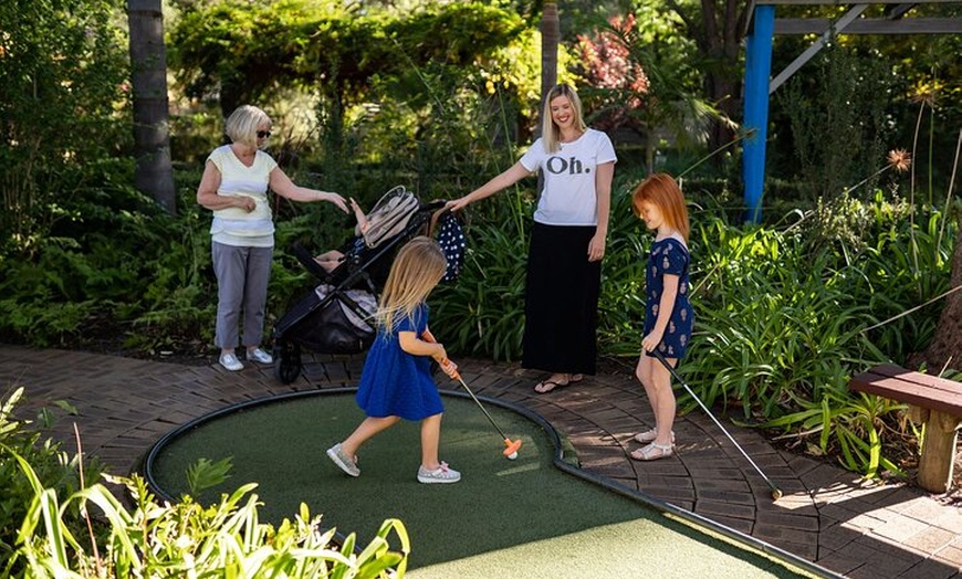 Image 3: Wanneroo Botanic Gardens Mini Golf Admission