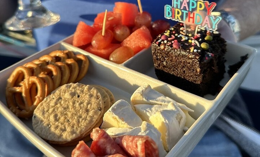 Image 8: Gold Coast 2 hr Sailing Cruise with Drinks & Tasting Plate