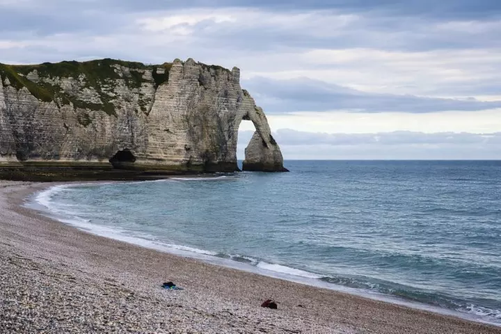 Excursion d'une journée à Étretat et Honfleur au départ de Paris Pe...