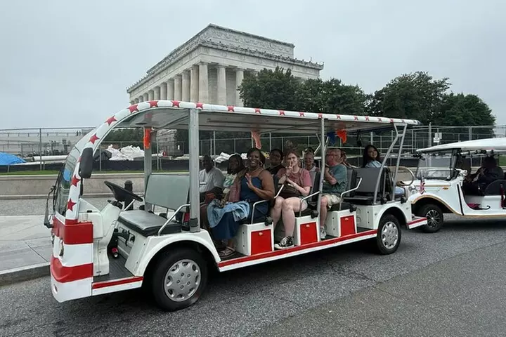 Washington DC Memorials Guided Small Group Minibus Tour