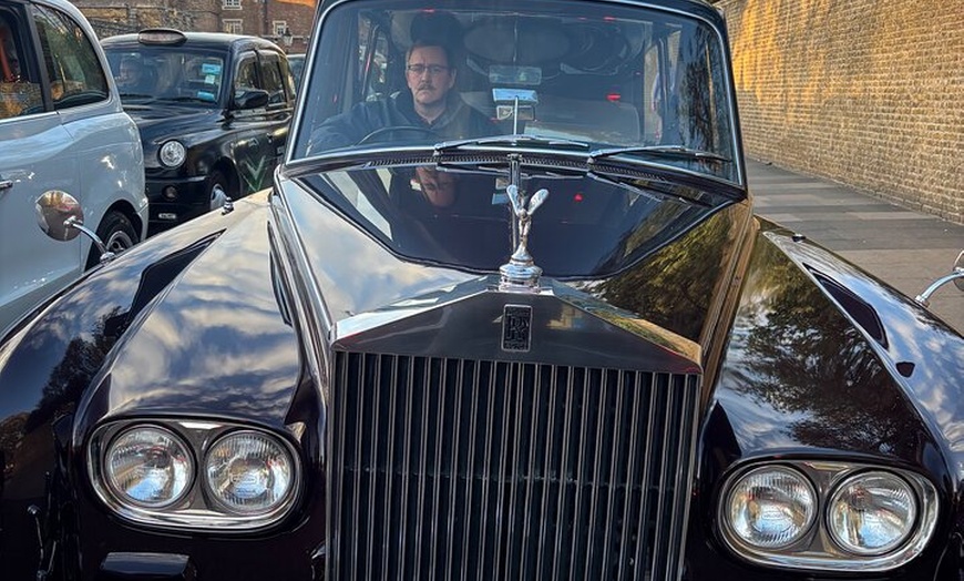 Image 5: Qualified Taxi tours London